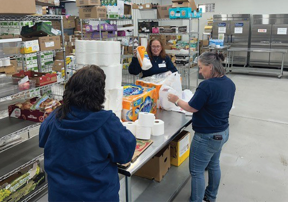 Ferrellgas employees volunteer at Twelve Baskets Food Pantry.